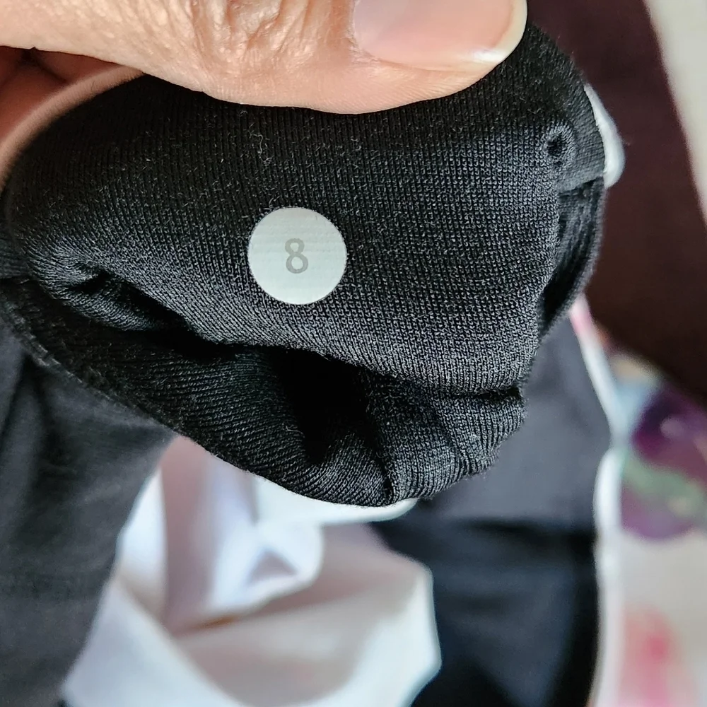 Lululemon Cropped blurred blossom pants